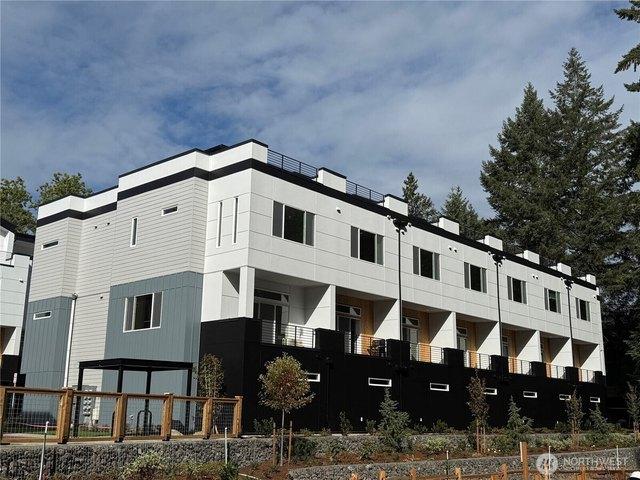 Townhouse for sale in Bellevue, Washington