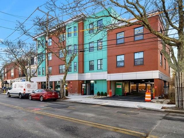 Condo for sale in Auburndale, Massachusetts