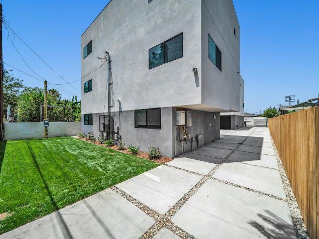 Apartment for rent in North Hollywood Neighborhood Council District, Canoga Park