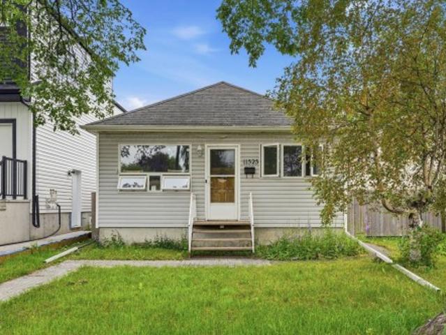 House for sale in Wedgewood, Alberta
