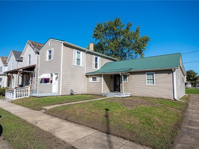 House for sale in Coshocton, Coshocton County