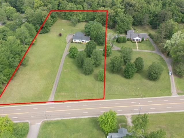 House for sale in Selmer