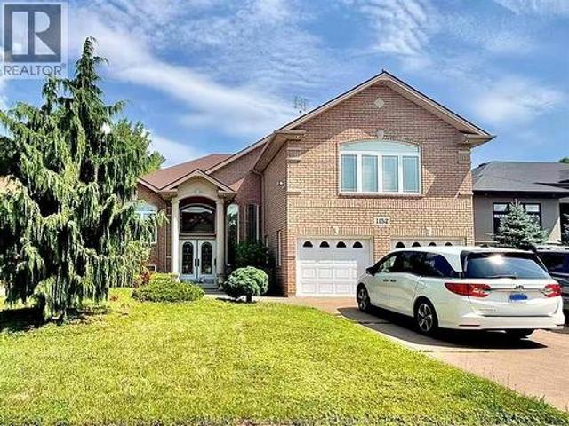 House for sale in Lakeshore, Ontario