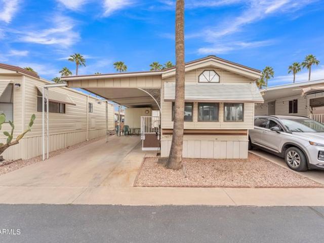 House for sale in Apache Junction, Arizona