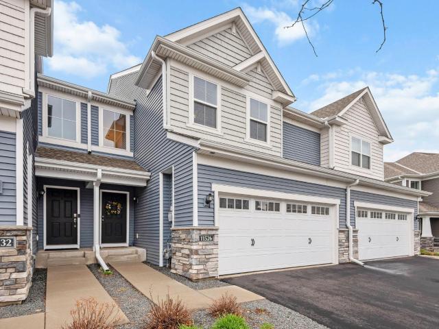 Townhouse for sale in Maple Grove