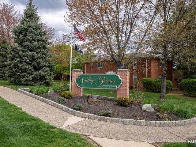 Condo for sale in Passaic, New Jersey