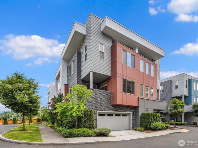 Condo for sale in Kirkland