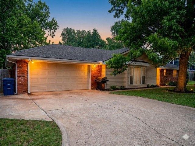 House for sale in Yukon, Oklahoma