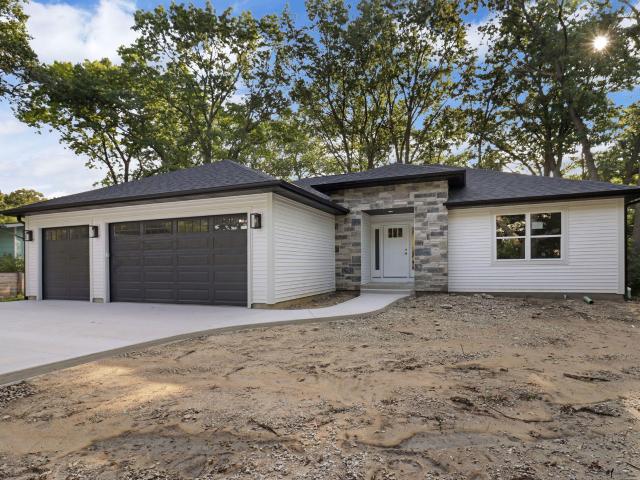 House for sale in Pleasant Prairie, Kenosha County