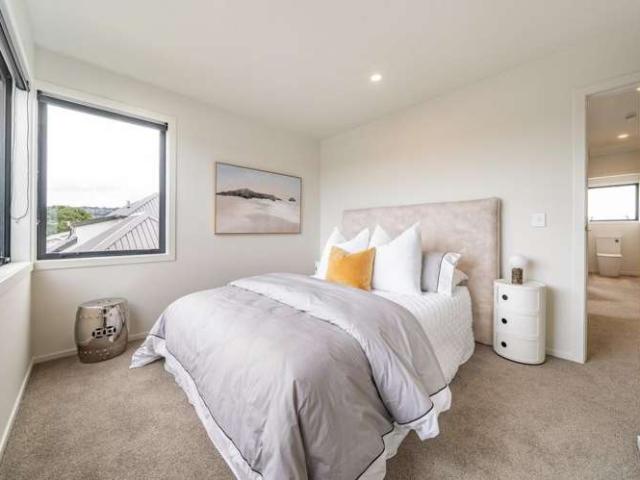 Townhouse for sale in Days Bay, Wellington