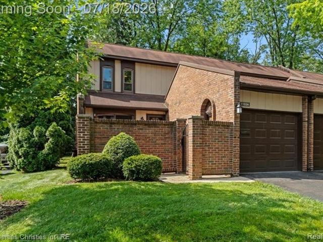 Townhouse for sale in Troy, Michigan