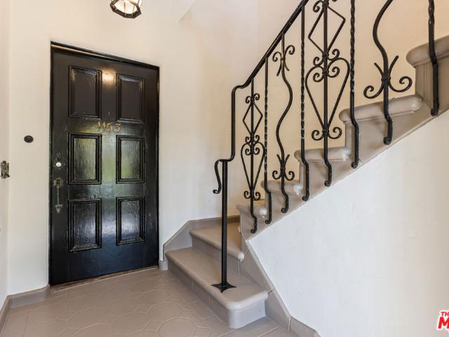 House for sale in South Carthay, Los Angeles