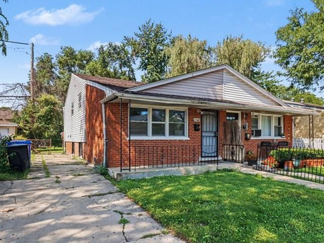 Townhouse for sale in Chicago Park, Illinois