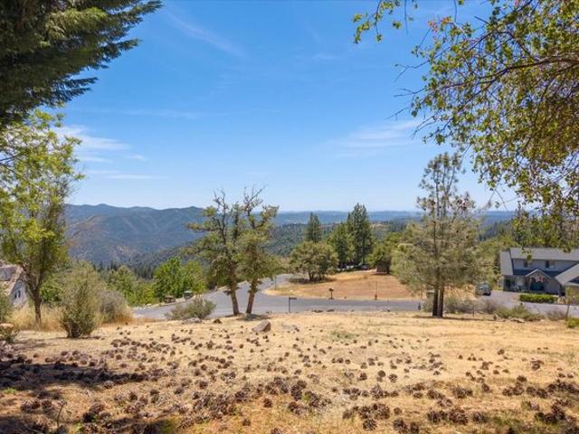 Land for sale in Murphys, California