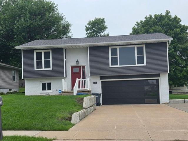 House for sale in Clinton, Iowa
