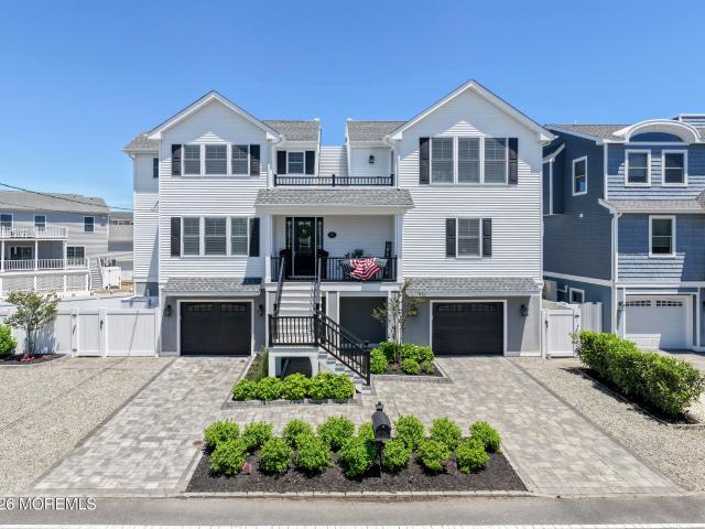 House for sale in Manahawkin, New Jersey