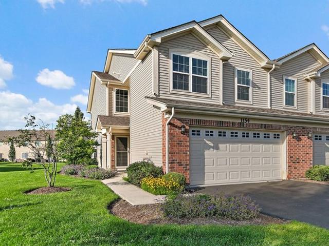 Townhouse for sale in Mchenry, Illinois