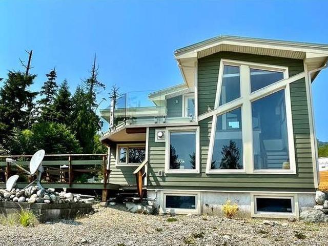House for rent in Clayoquot, British Columbia
