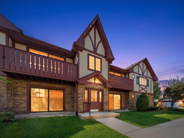 Condo for sale in Palos Park, Illinois