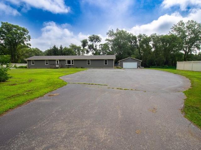 House for sale in Demotte, Indiana