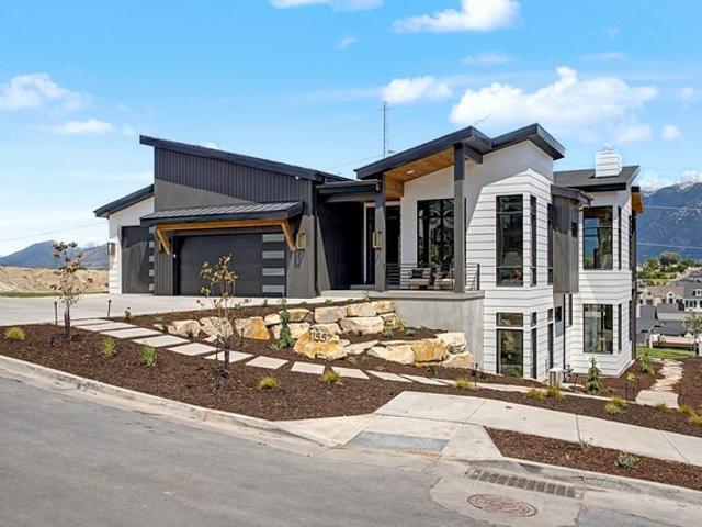 House for sale in South Jordan, Utah