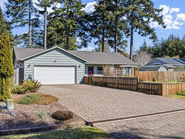 House for sale in Oregonia