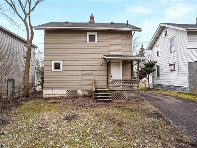 House for sale in Summit, Ohio