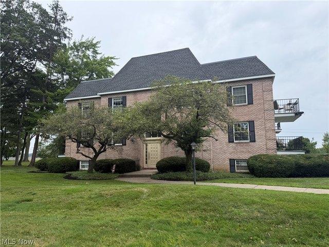 Condo for sale in Westlake, Cuyahoga County