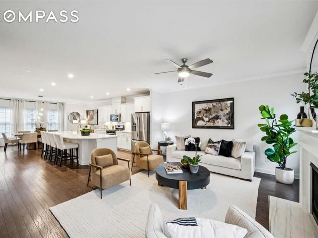 Townhouse for sale in Decatur, Georgia