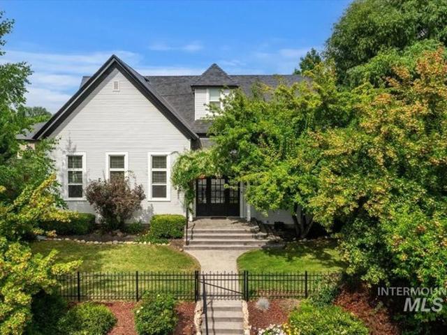 House for sale in Eagle, Idaho