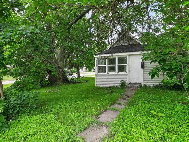 House for sale in Dekalb, Illinois
