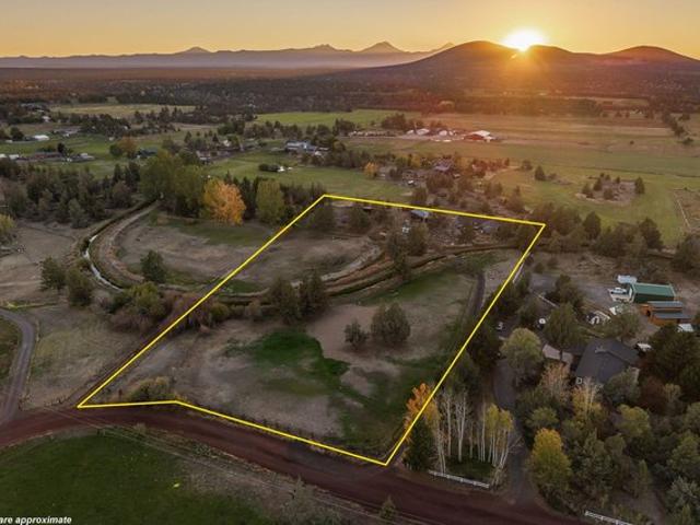 House for sale in Redmond, Deschutes County