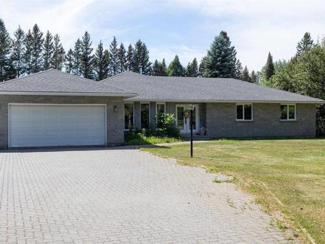 House for sale in Thunder Bay, Ontario