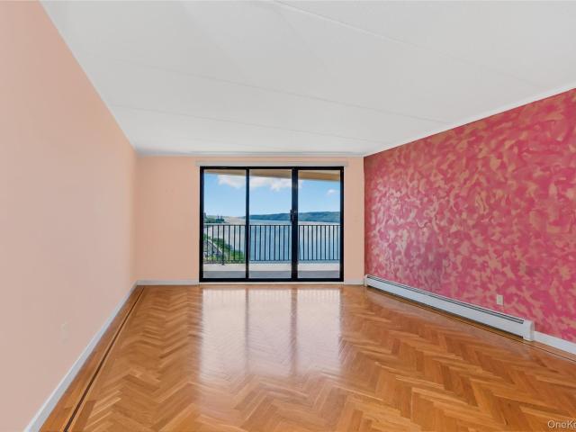 Condo for sale in Glenwood, New York