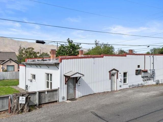 Duplex for sale in Clarkston