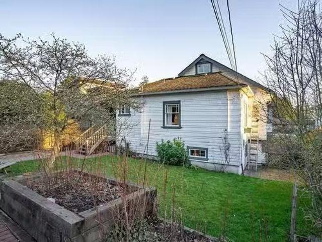 House for sale in North Vancouver, British Columbia