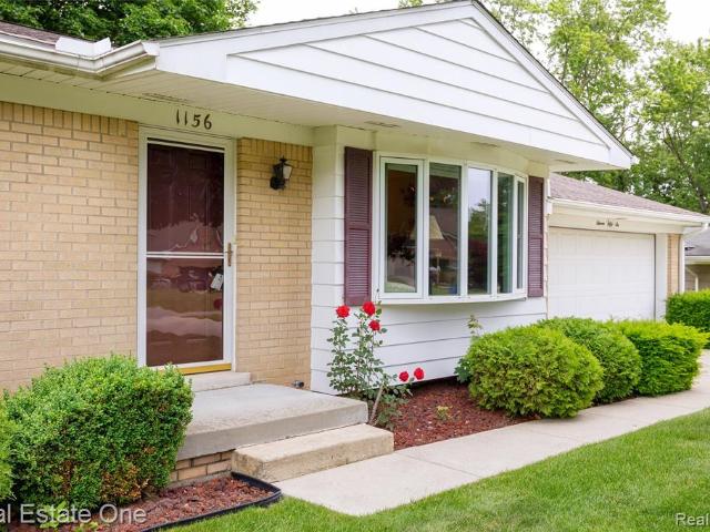House for sale in Waterford, Michigan