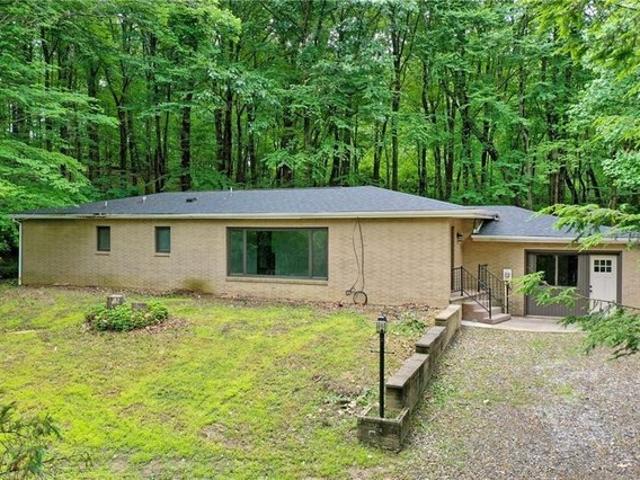 House for sale in Apollo, Pennsylvania