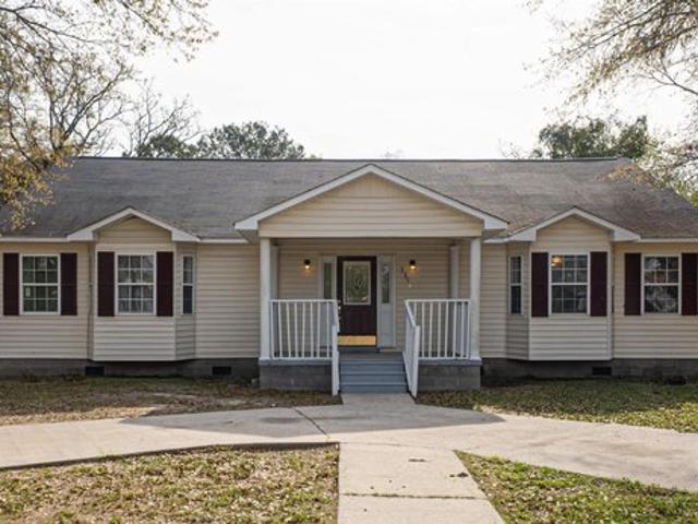 House for sale in Pinewood, South Carolina