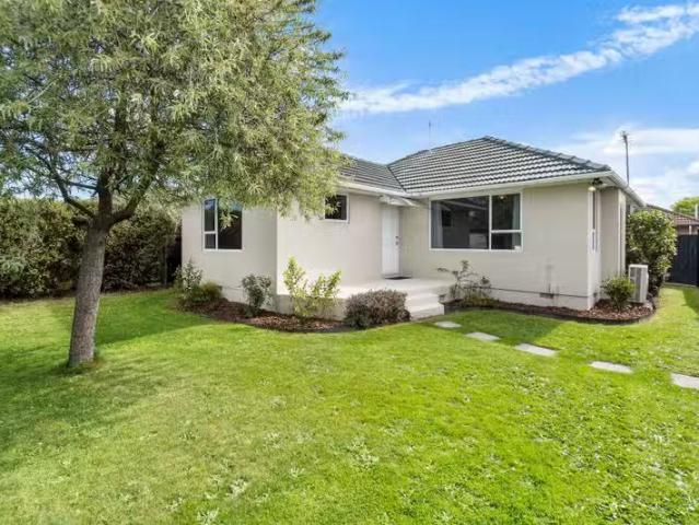 House for sale in Chaslands, Canterbury