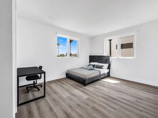 Apartment for rent in Canoga Park, California