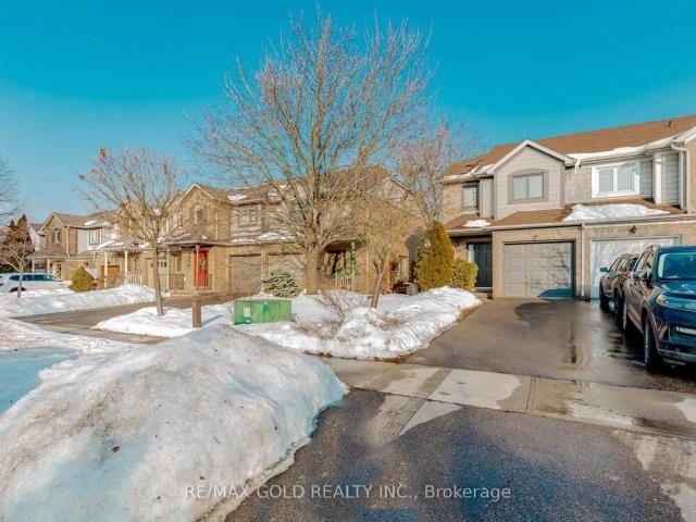 Townhouse for sale in Woburn, Ontario