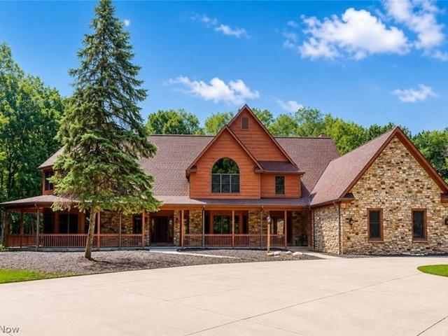 House for sale in Chardon, Geauga County