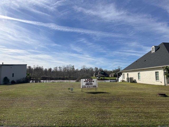 Land for sale in Saint Amant, Louisiana