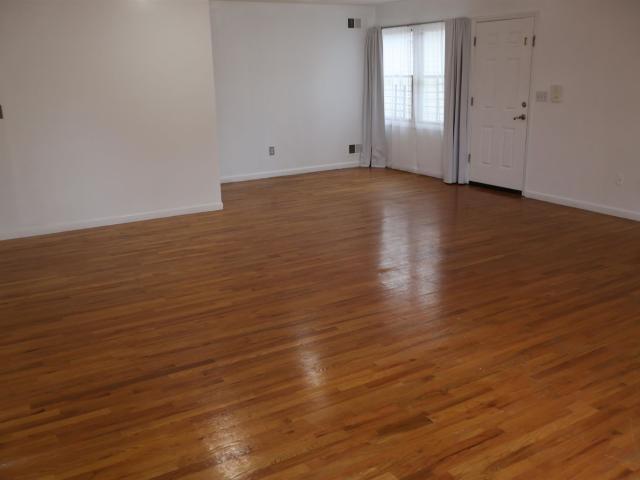 Duplex for rent in Hudson, New Jersey