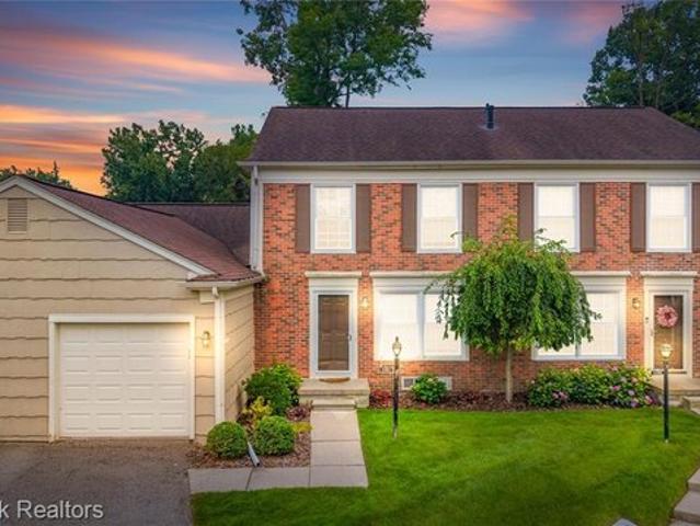 Townhouse for sale in Rochester Hills, Michigan
