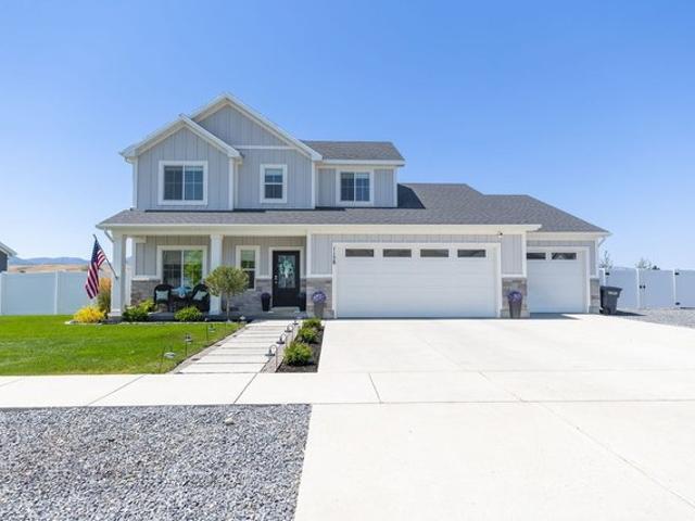 House for sale in Cache, Utah