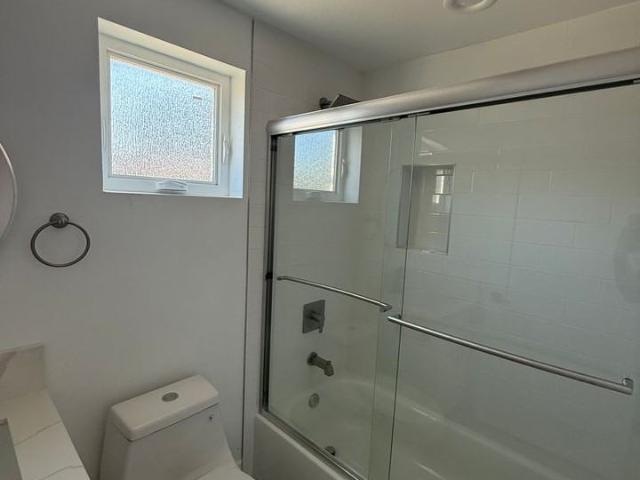 Apartment for rent in Canoga Park, California