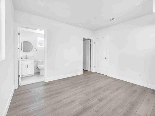 Apartment for rent in Canoga Park, California