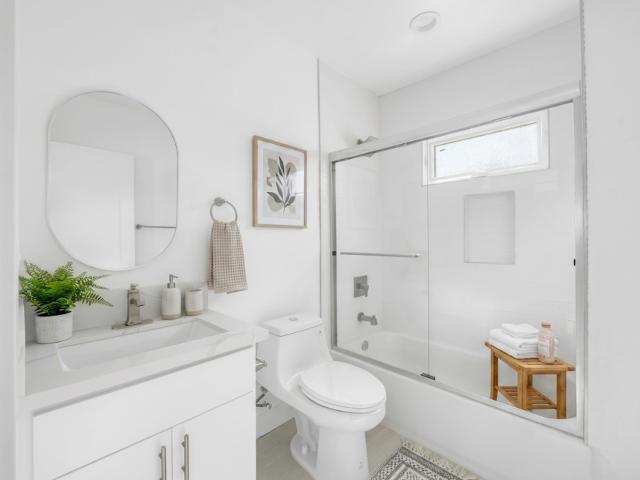 Apartment for rent in Canoga Park, California